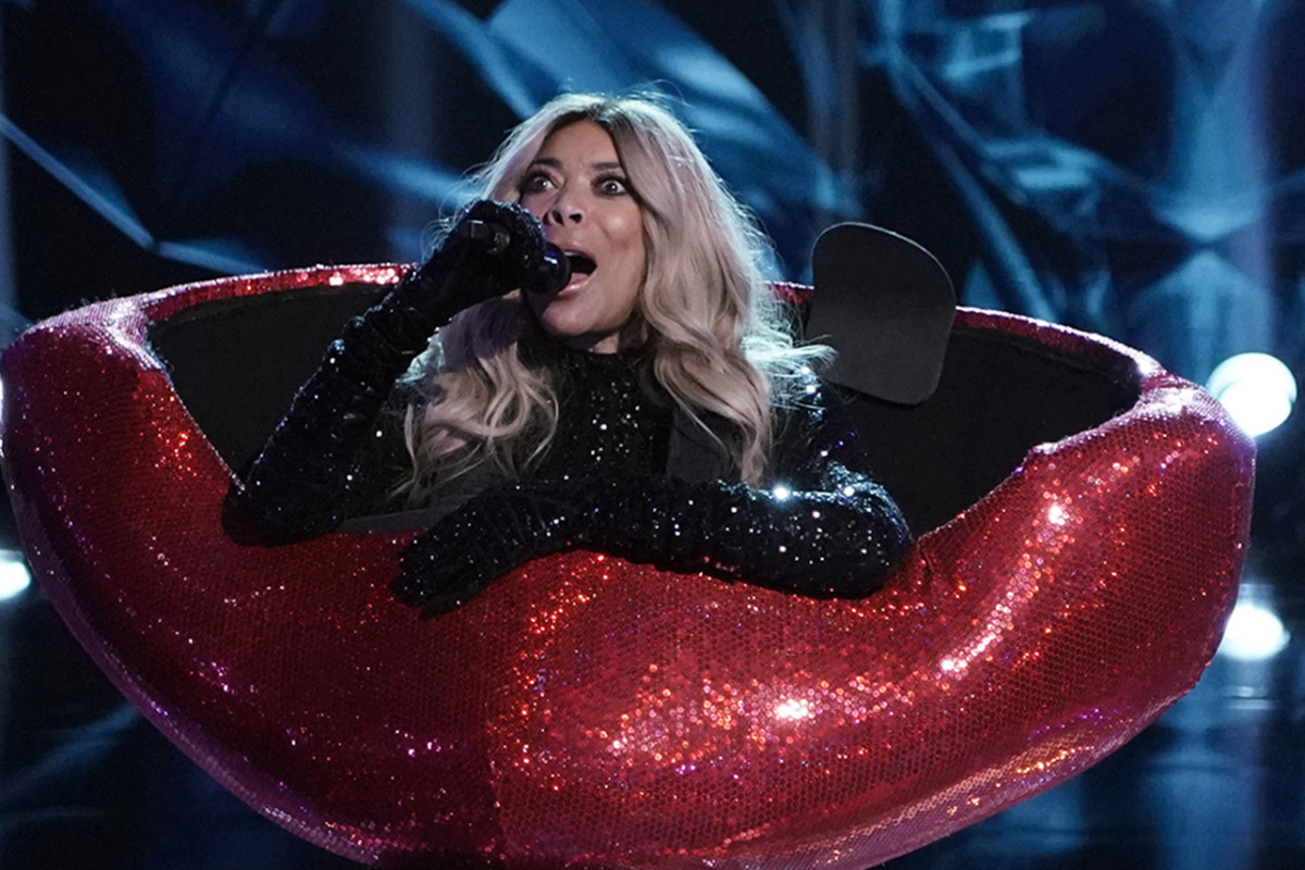 Wendy Williams Eliminated from ‘The Masked Singer’ After
Just One Performance as Lips 1