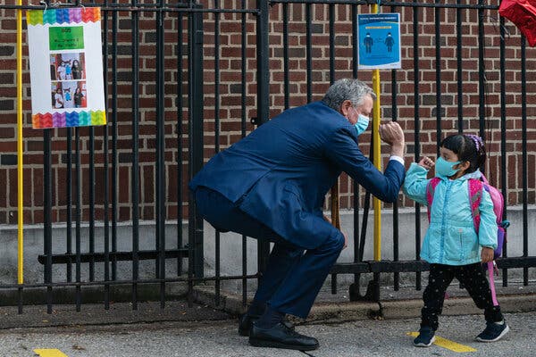 How de Blasio Backed Himself Into a Corner on Closing
Schools 1
