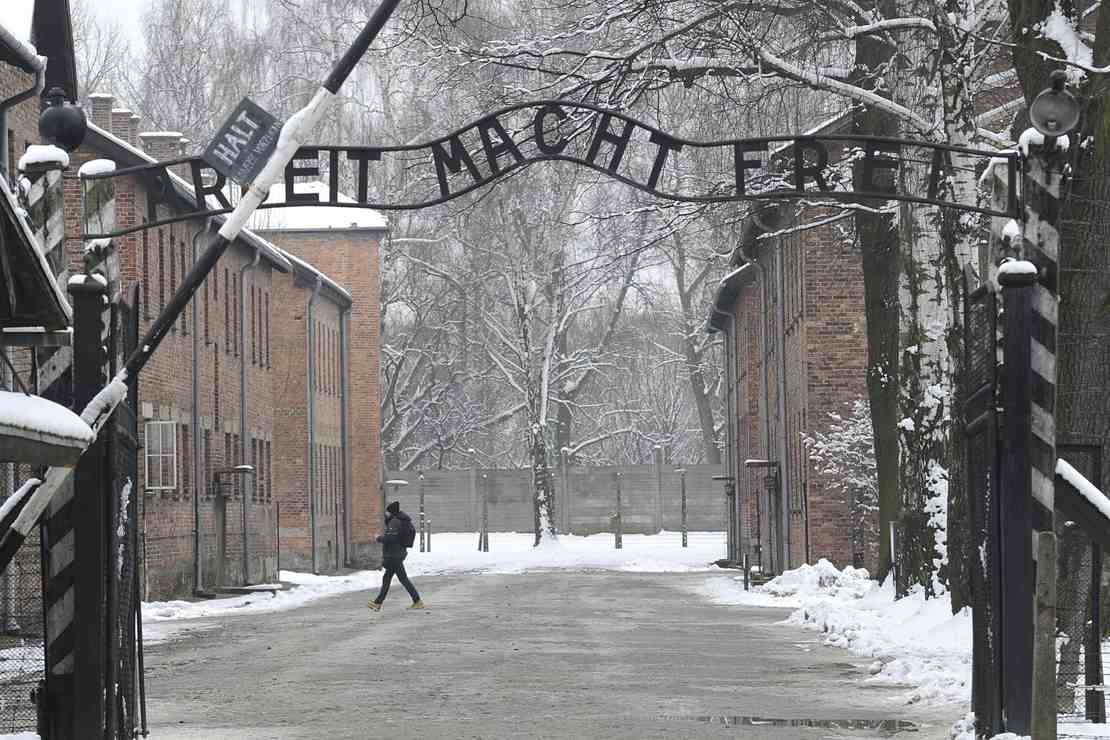 The Latest Memorial to George Floyd Is in a Holocaust
Museum 1