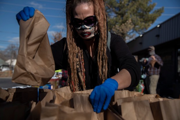 Coloradans are creating mutual aid networks to deal with
devastating needs amid COVID-19 1