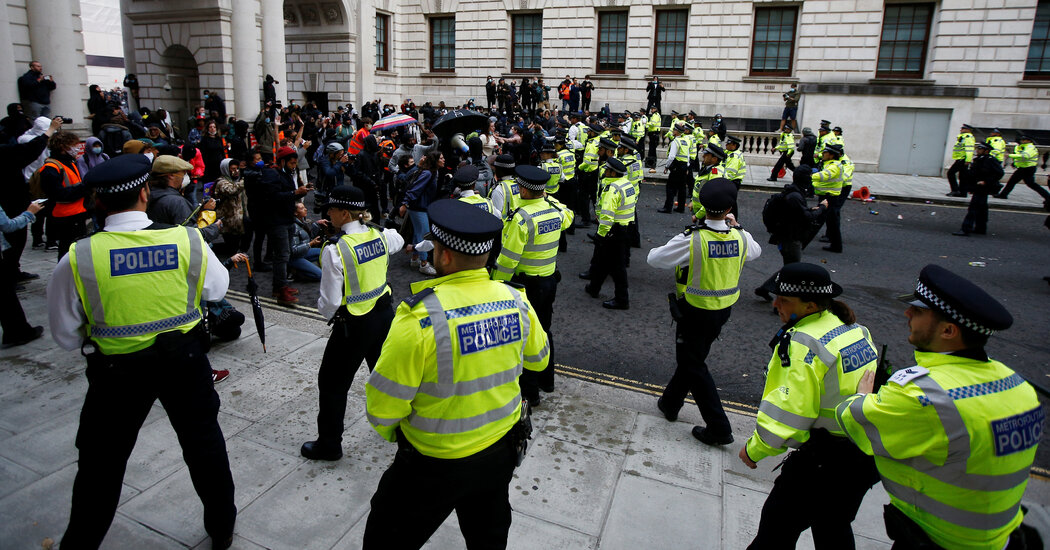 London Police to Recruit 40% of Officers From Minority
Backgrounds 1