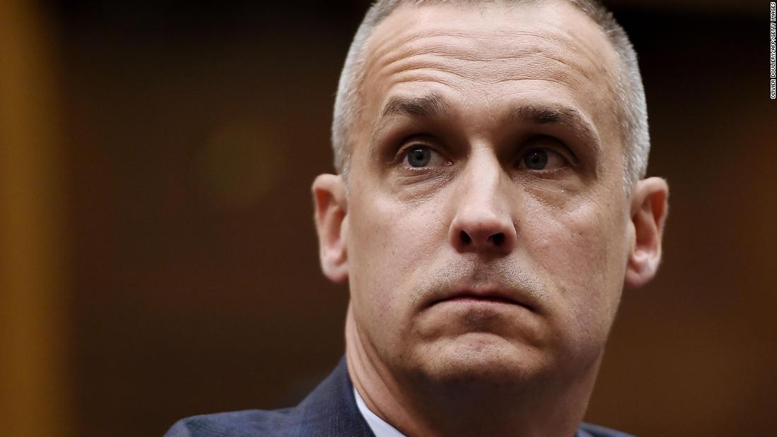 Trump adviser Corey Lewandowski contracts
coronavirus 1