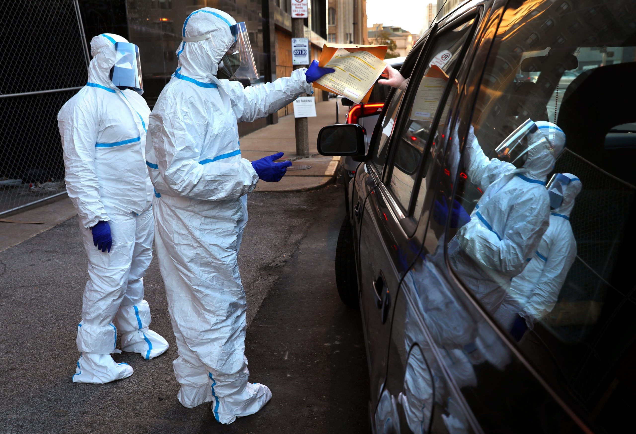 Coronavirus updates: People sick with COVID-19 can vote in
person, CDC says; Dr. Deborah Birx warns of 'most deadly phase,'
report says 1