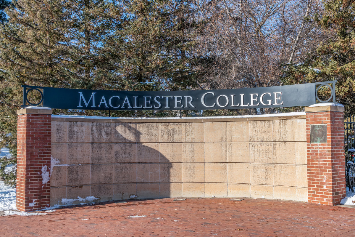 Minnesota college president offers to bail out students
arrested protesting 1