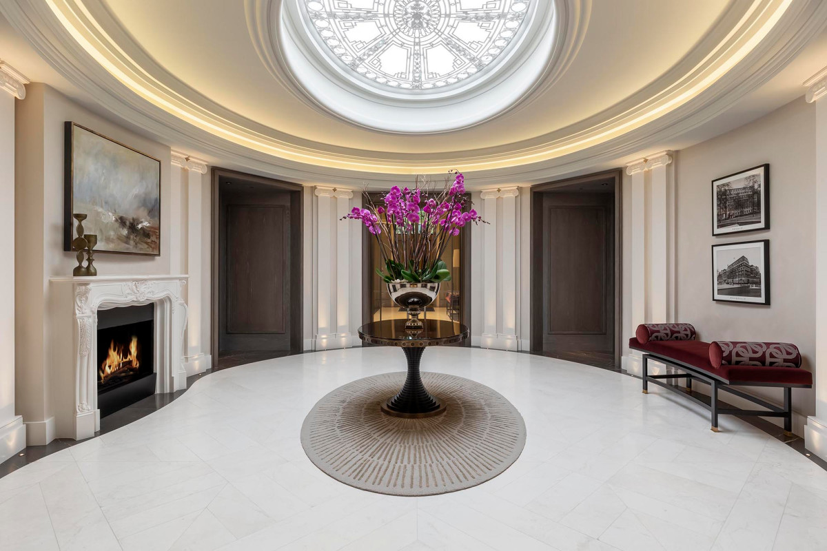 London flat with a replica of the Oval Office sells for
$181M 1