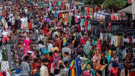 As India prepares to celebrate Diwali, experts warn that
coronavirus cases could rise 1