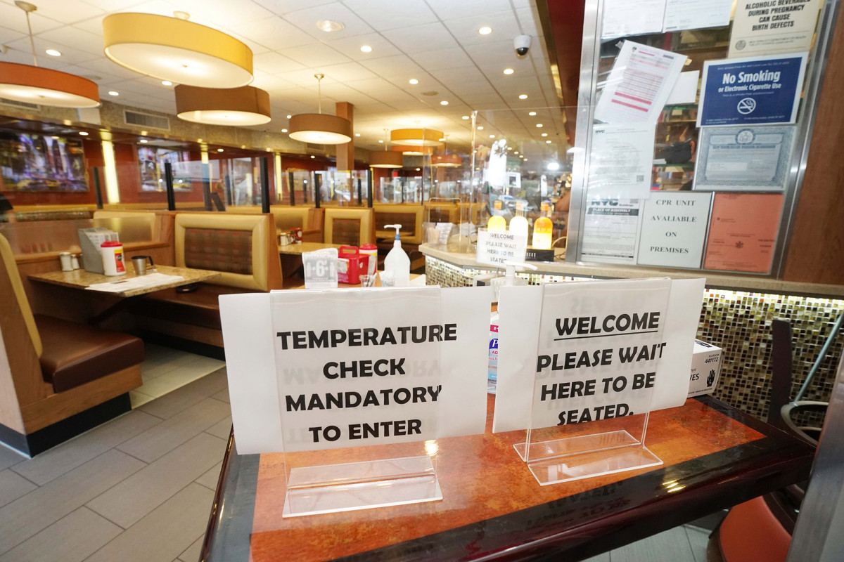NYC could be on verge of another indoor dining shutdown due
to COVID-19 1