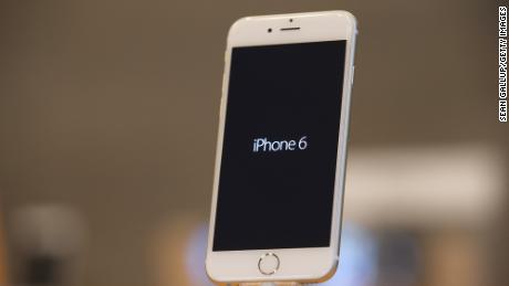 Apple's global security chief and two members of Sheriff's
office indicted for alleged bribery 1
