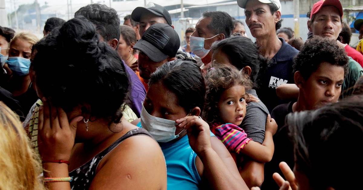 Hondurans who fled Hurricanes Iota and Eta now face
coronavirus in overcrowded shelters 1