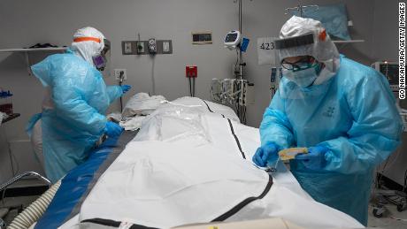 Nearly 60,000 Americans could die of Covid-19 in the next
three weeks 1