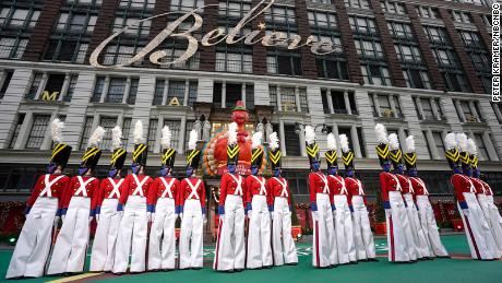 Rockettes perform at Thanksgiving Parade while wearing
masks 1