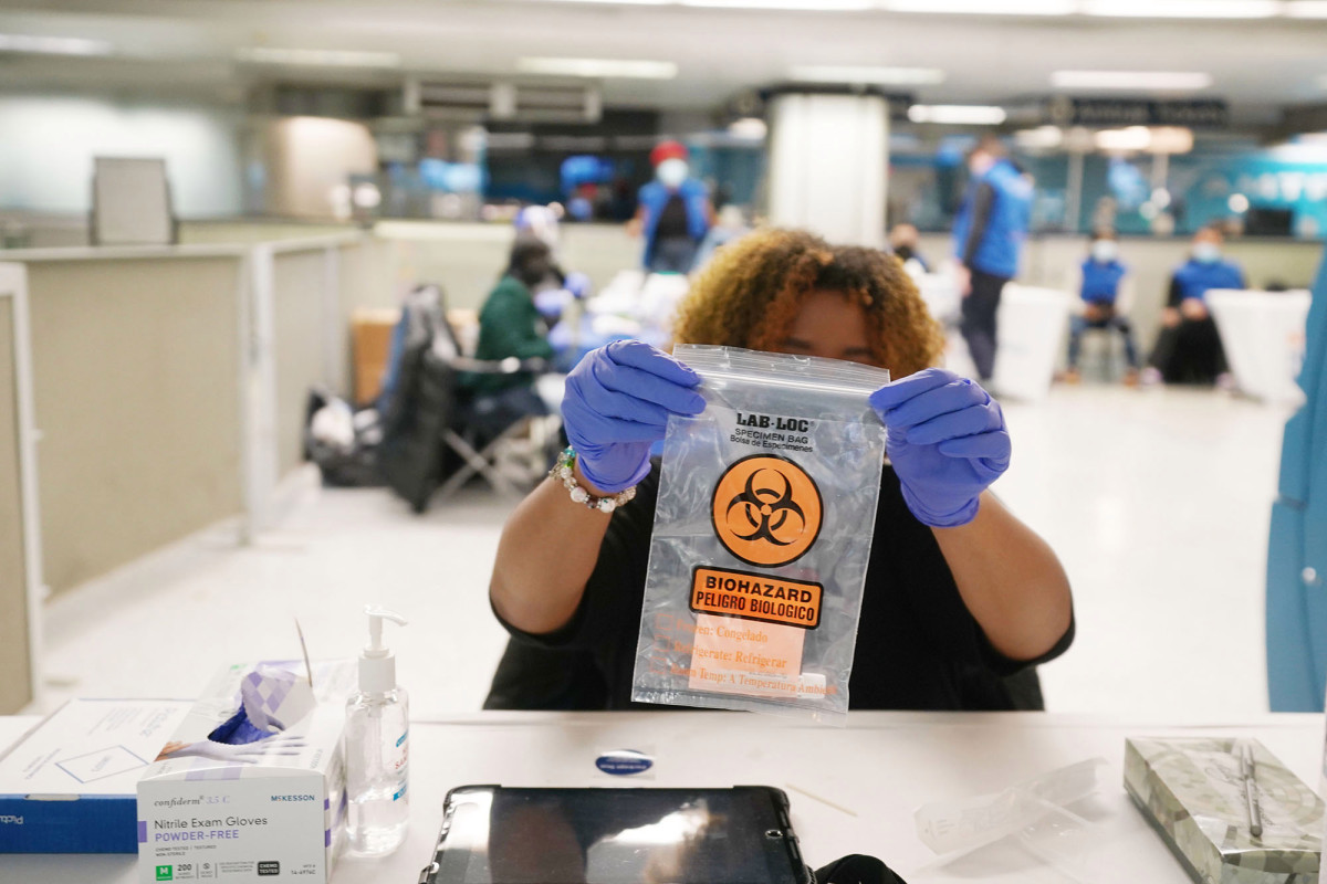 New York’s COVID-19 positivity rate nears 4 percent 1