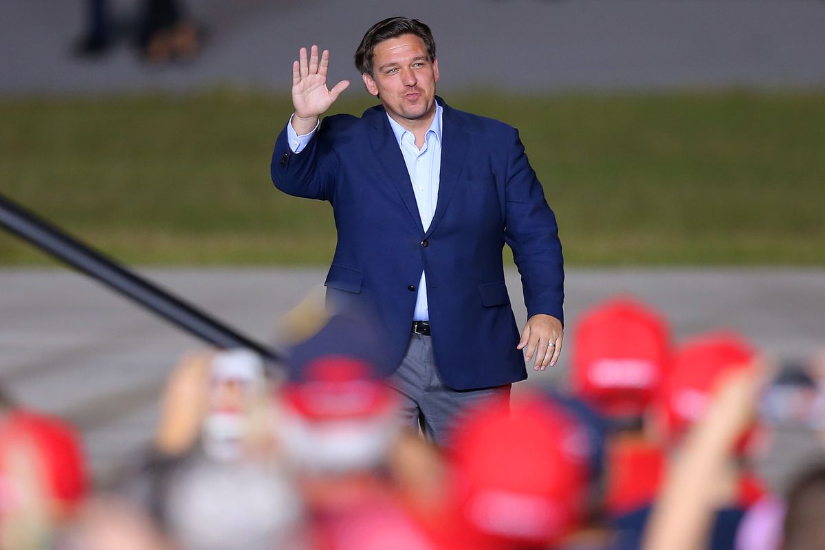 Florida Gov. Ron DeSantis curtails local officials’ ability
to enforce public health measures in apparent bid for coronavirus
‘herd immunity’ 1 Florida Gov. Ron DeSantis curtails local officials’ ability
to enforce public health measures in apparent bid for coronavirus
‘herd immunity’ 1