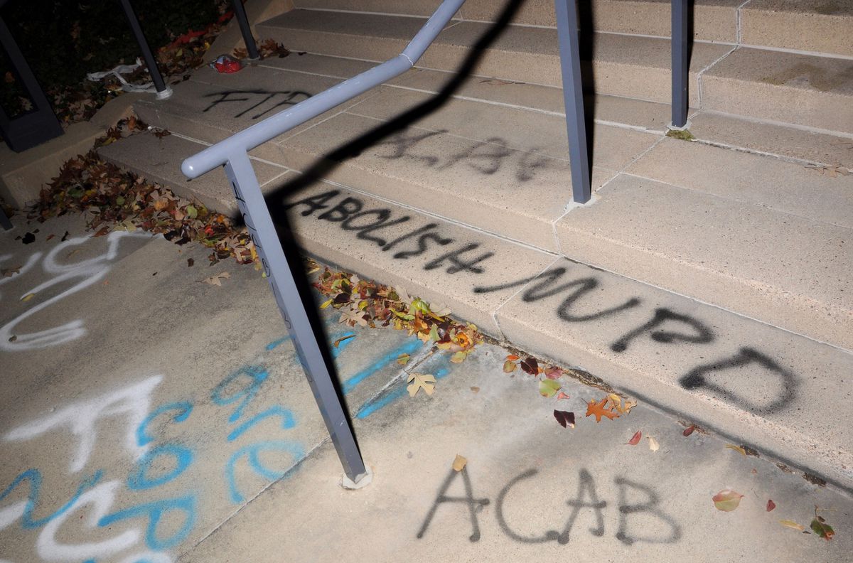 Evanston mayor asks Northwestern to pay bill for protests as
student groups push school to defund campus police 1 Evanston mayor asks Northwestern to pay bill for protests as
student groups push school to defund campus police 1