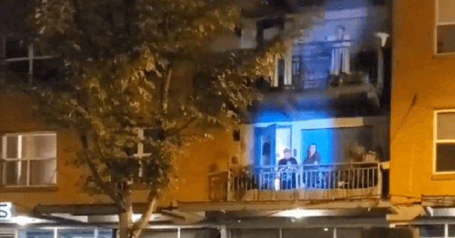 Antifa Protesters Shine Lights into Homes Shouting ‘Wake Up,
Mother F**ckers’ 1
