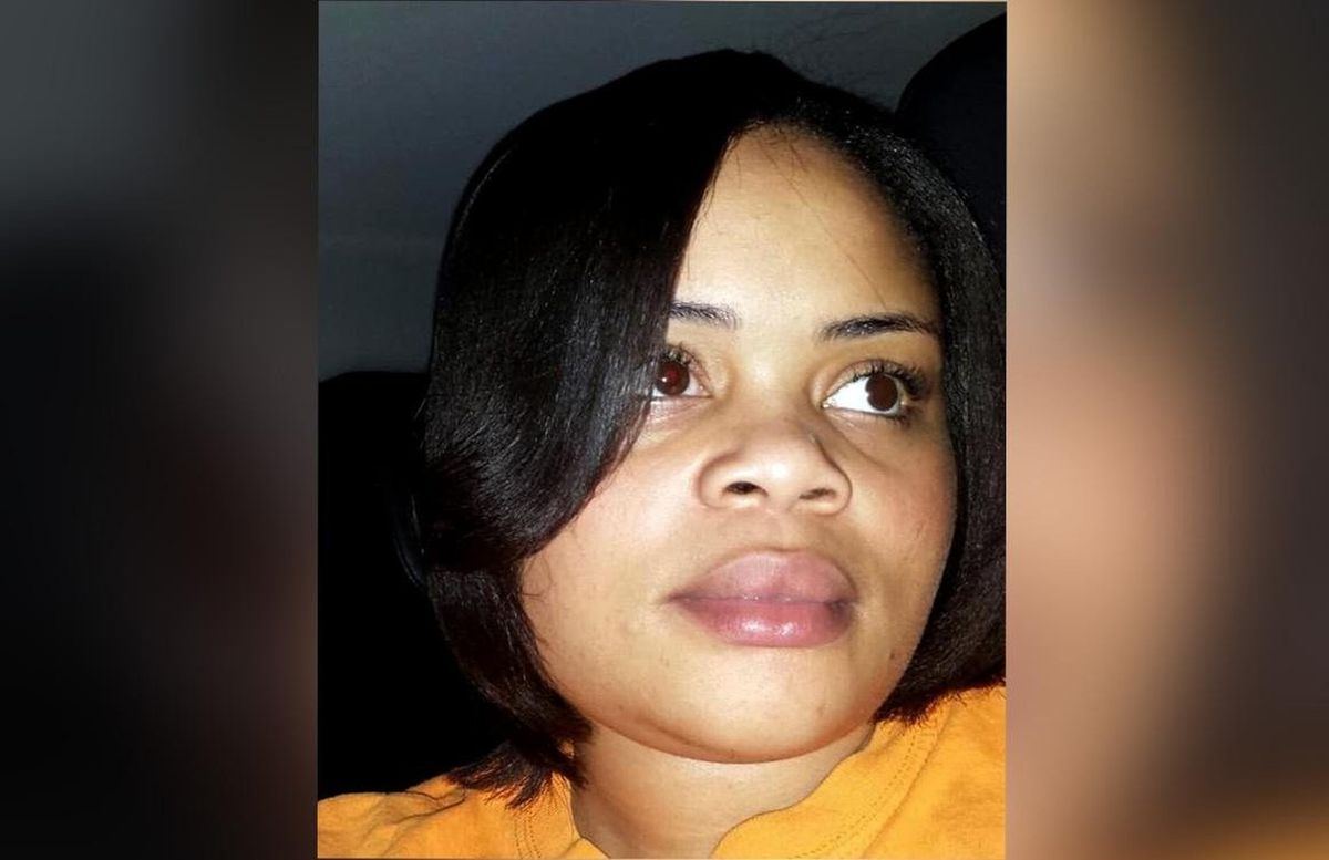 Family of Black woman shot through window of Texas home
files lawsuit against officer involved, city of Fort Worth 1