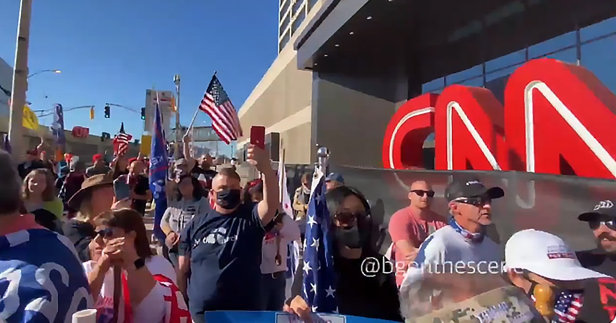 VIDEO: Trump Protesters Rally At CNN’s Atlanta Headquarters,
Shout ‘CNN Sucks’ As Network Claims Biden Is
President-Elect 1