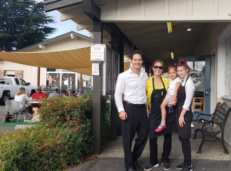 Bobbi’s landlady reopens coffee shop that has strong family
ties 1