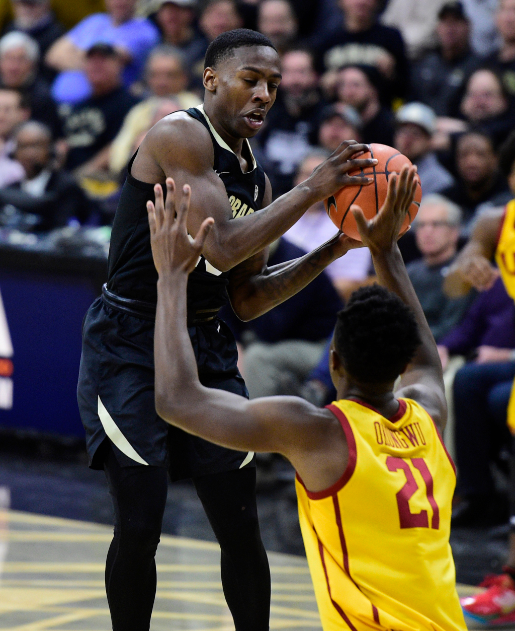 As tipoff nears, CU Buffs men’s basketball crossing fingers
to reach opening night safely 1