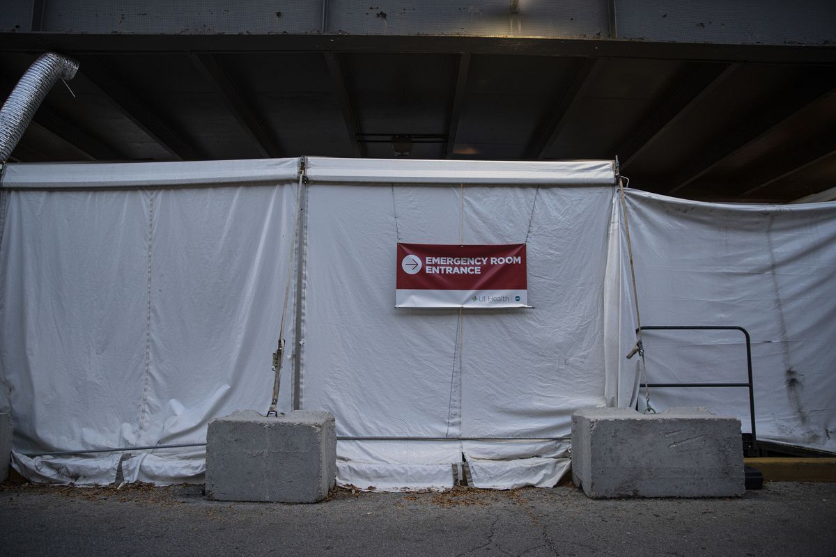 Chicago hospitals recruiting nurses, reconfiguring spaces to
prepare for onslaught of COVID-19 cases (LIVE UPDATES) 1