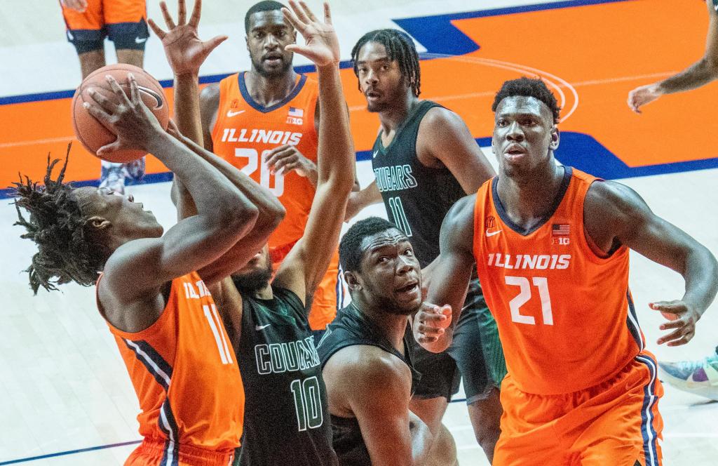 College basketball: Gonzaga beats Kansas in season opener,
Illinois defeats Chicago State, VCU falls to West Virginia 1