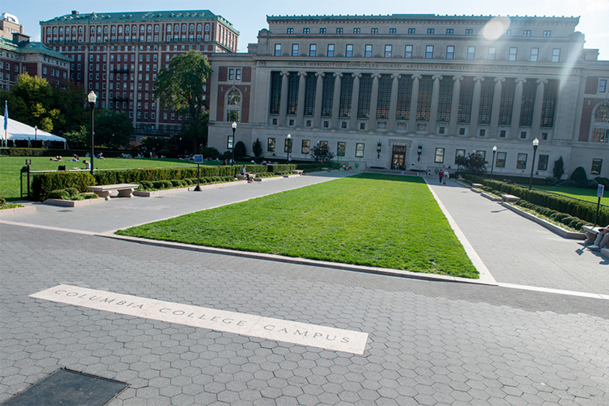 Columbia University bars 70 MBA students from classes after
trip to Turks and Caicos 1