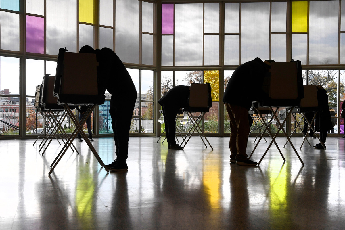 Connecticut election worker tests positive for
coronavirus 1