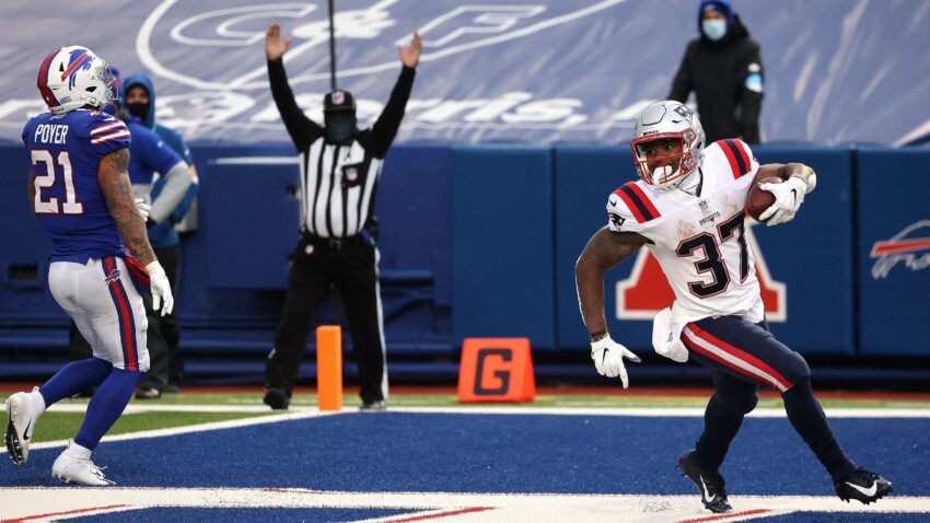 Running back Damien Harris reflected on his increased role
with the Patriots 1