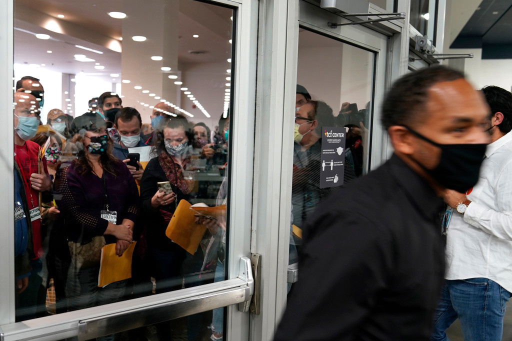 Chaotic scene at Detroit vote tally site as protesters chant
‘Stop the count!’ 1