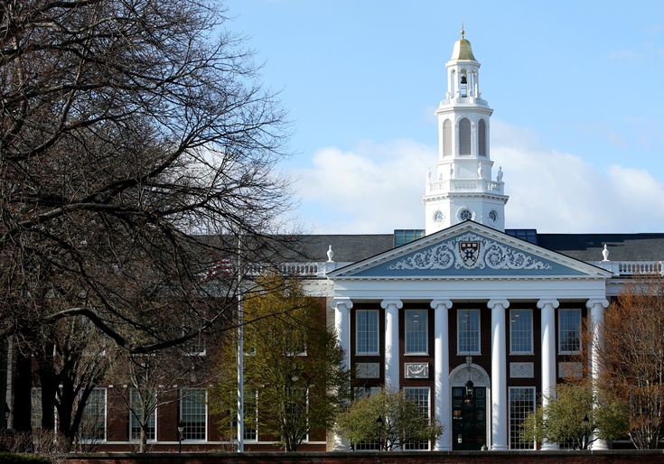 Open Letter Calls on Harvard to Create ‘System of
Accountability’ for Inviting Trump Admin Alums to Campus 1