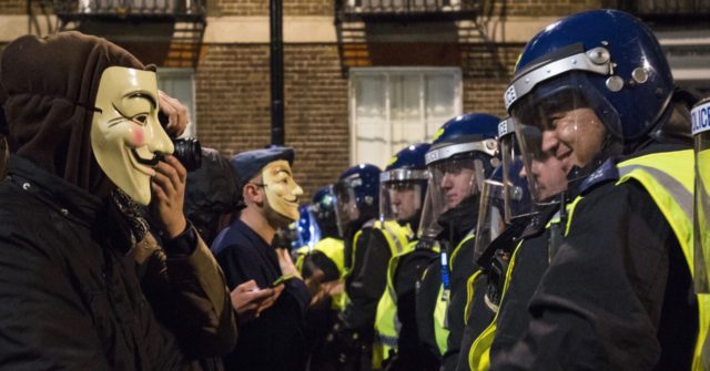 England Lockdown: Revellers Clashed with Police on Final
Night of Freedom 1