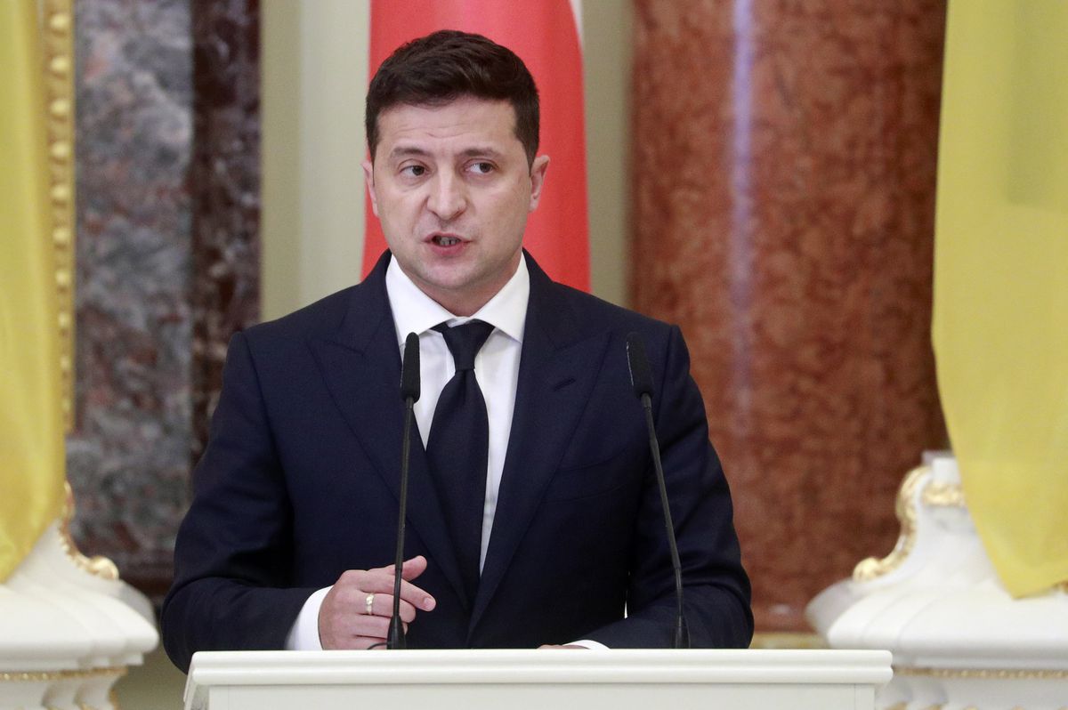 Ukrainian president tests positive for COVID-19 months after
saying he ‘wanted to get’ virus 1 Ukrainian president tests positive for COVID-19 months after
saying he ‘wanted to get’ virus 1