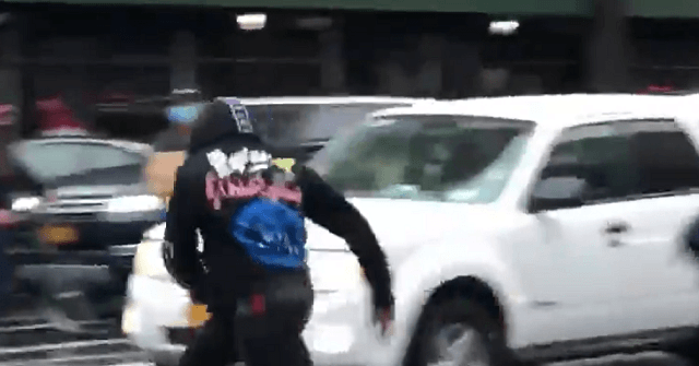 Watch: Antifa Protester Taunts Police -- Flees in Fear as
Cops Approach 1