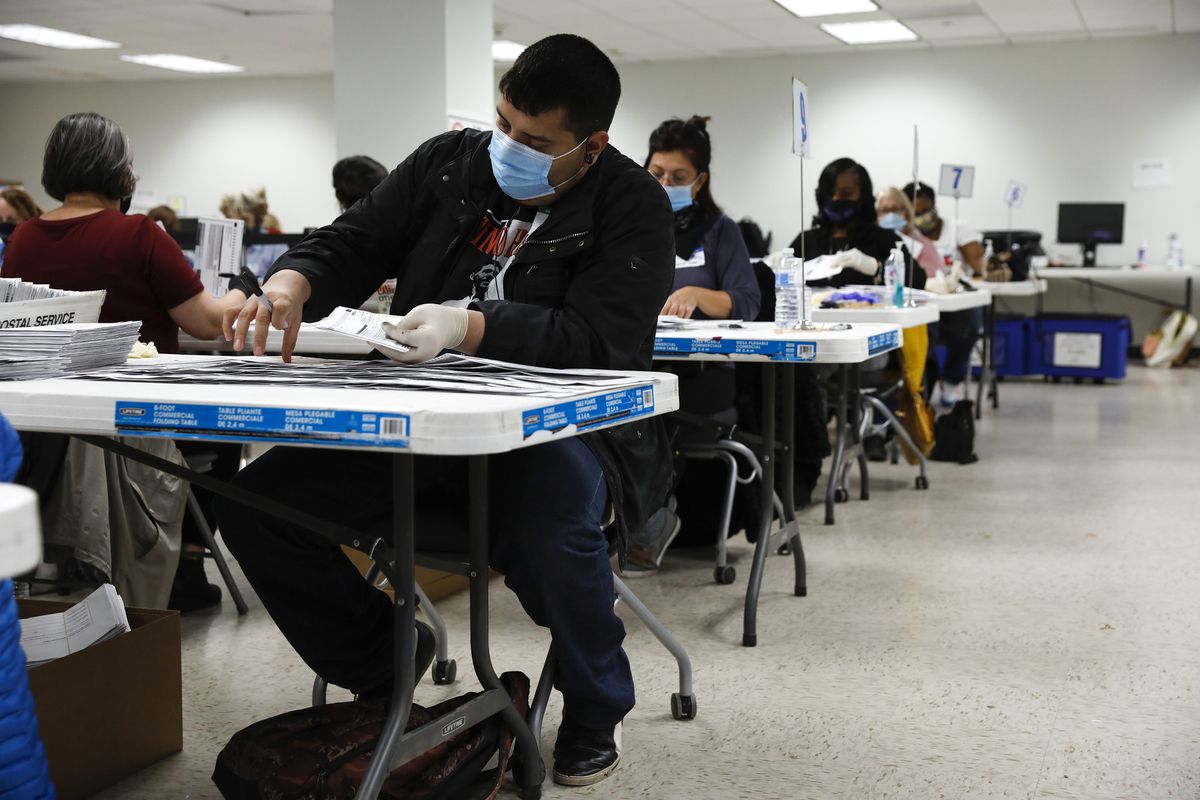 Coronavirus pandemic not at all under control: AP survey of
Illinois voters 1 Coronavirus pandemic not at all under control: AP survey of
Illinois voters 1