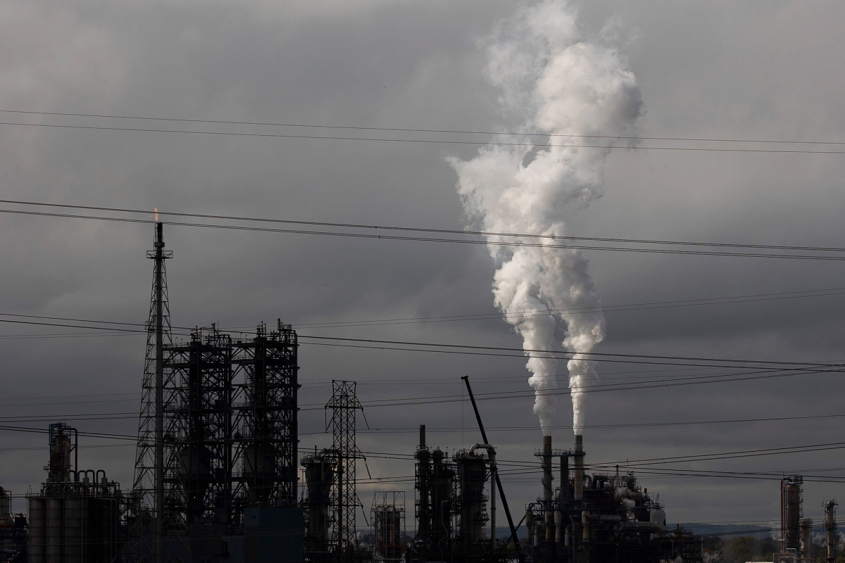 More polluted areas linked to higher COVID-19 spread, study
says 1