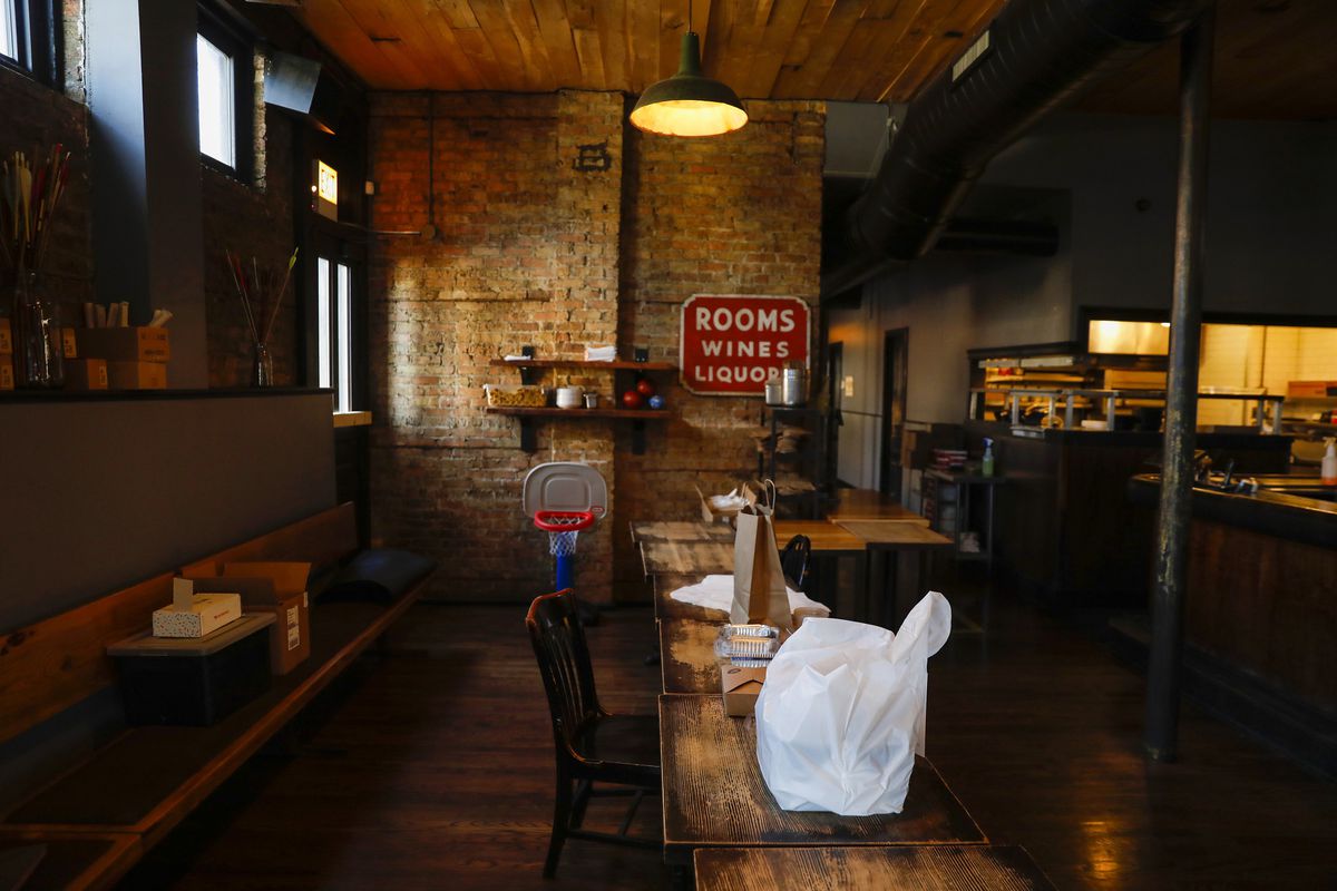 Rather than battle through a winter of COVID-19, some
Chicago restaurants make a simpler calculation: Close until
spring 1