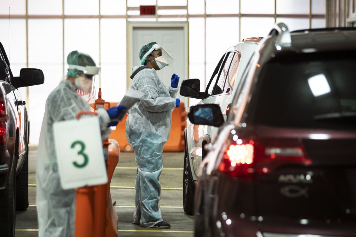 Illinois on track to breach over 12,000 deaths and 700,000
coronavirus cases (LIVE UPDATES) 1