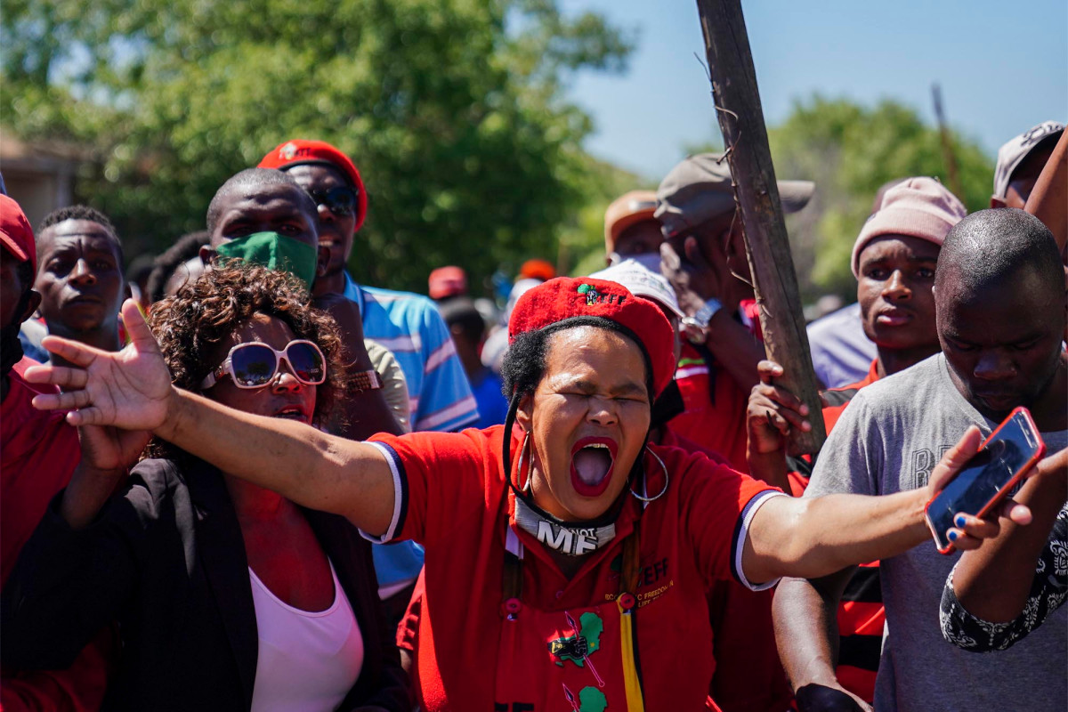 ‘Whites only’ graduation party in South Africa sparks mass
protests 1