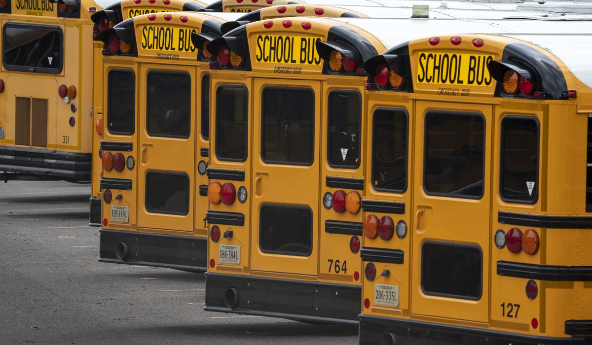 Fairfax Co. schools pause in-person return of students amid
virus surge 1