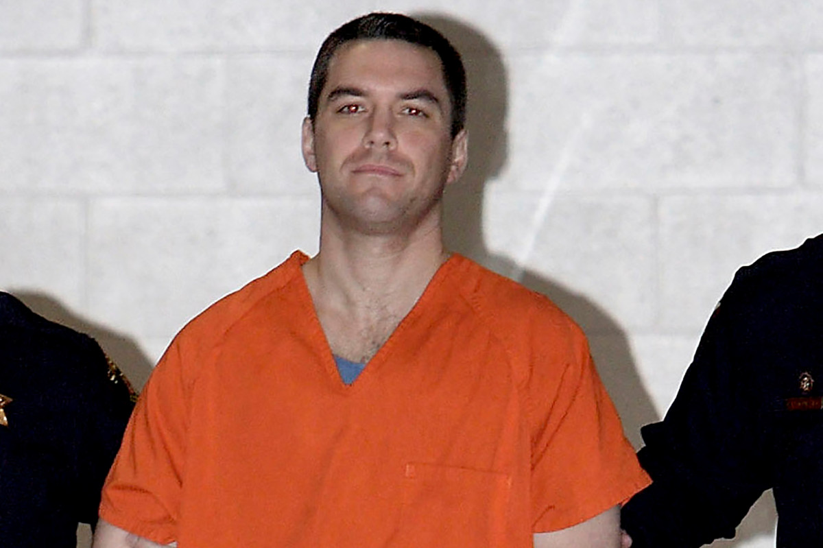 Scott Peterson, CA death-row inmates got COVID-19 benefits
in massive scam: report 1