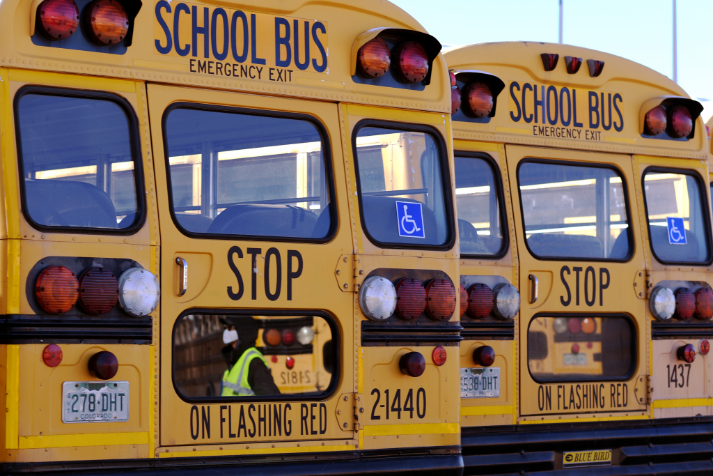 Littleton Public Schools moving all students to remote
learning 1