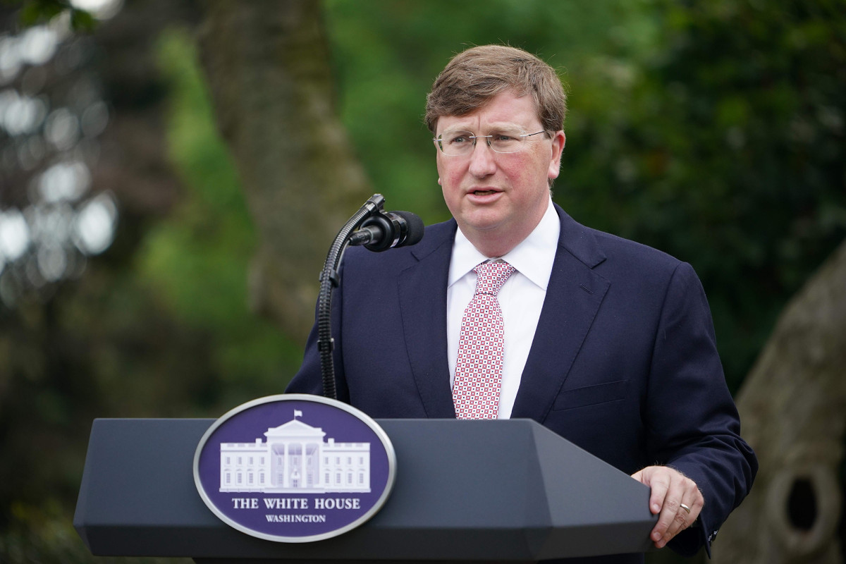 Mississippi gov. says state would not follow any potential
national lockdowns 1
