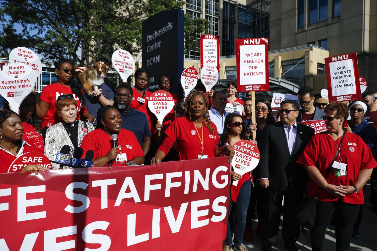 Chicago nurse treating COVID-19 patients gets Thanksgiving
phone call from Vice President-elect Kamala Harris: ‘I know that
it’s personal for you’ 1