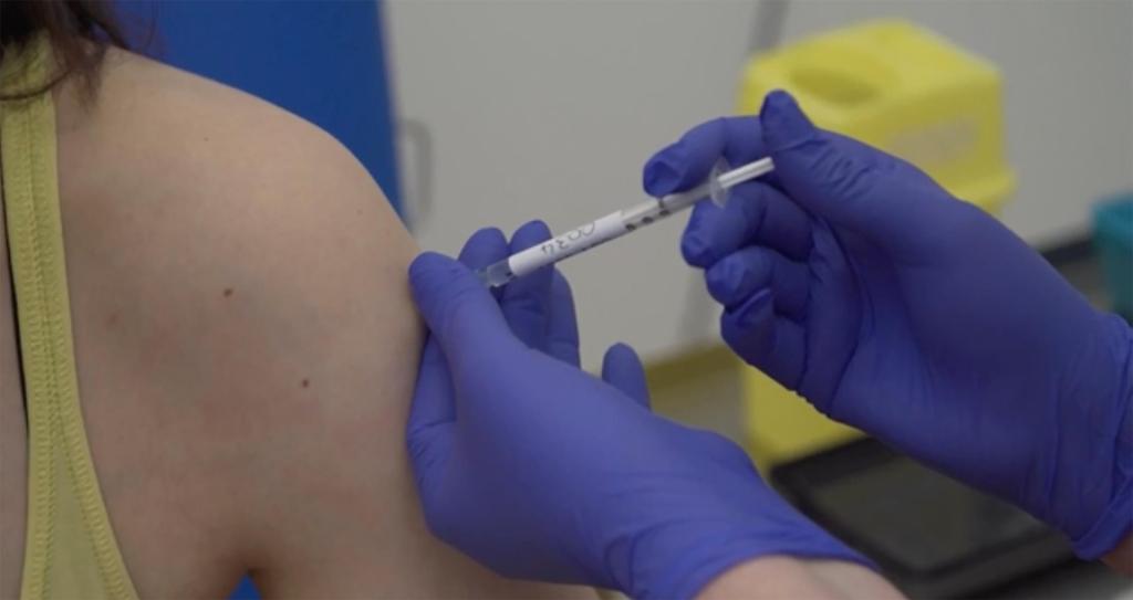 Oxford scientists expect COVID-19 vaccine data by
Christmas 1