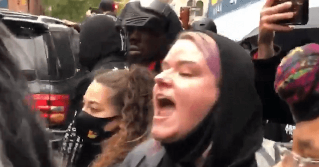 Antifa Protester Screams at Police, ‘I Hope All of Your
Children Get Raped and Killed’ 1