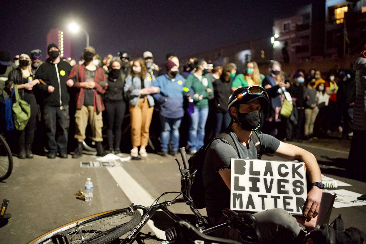 Hundreds arrested at anti-Trump protest on Minneapolis
highway 1
