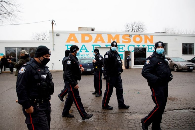 Police Change Locks on Restaurant Doors to Prevent Indoor
Dining After Owner Defies Lockdown Rules 1