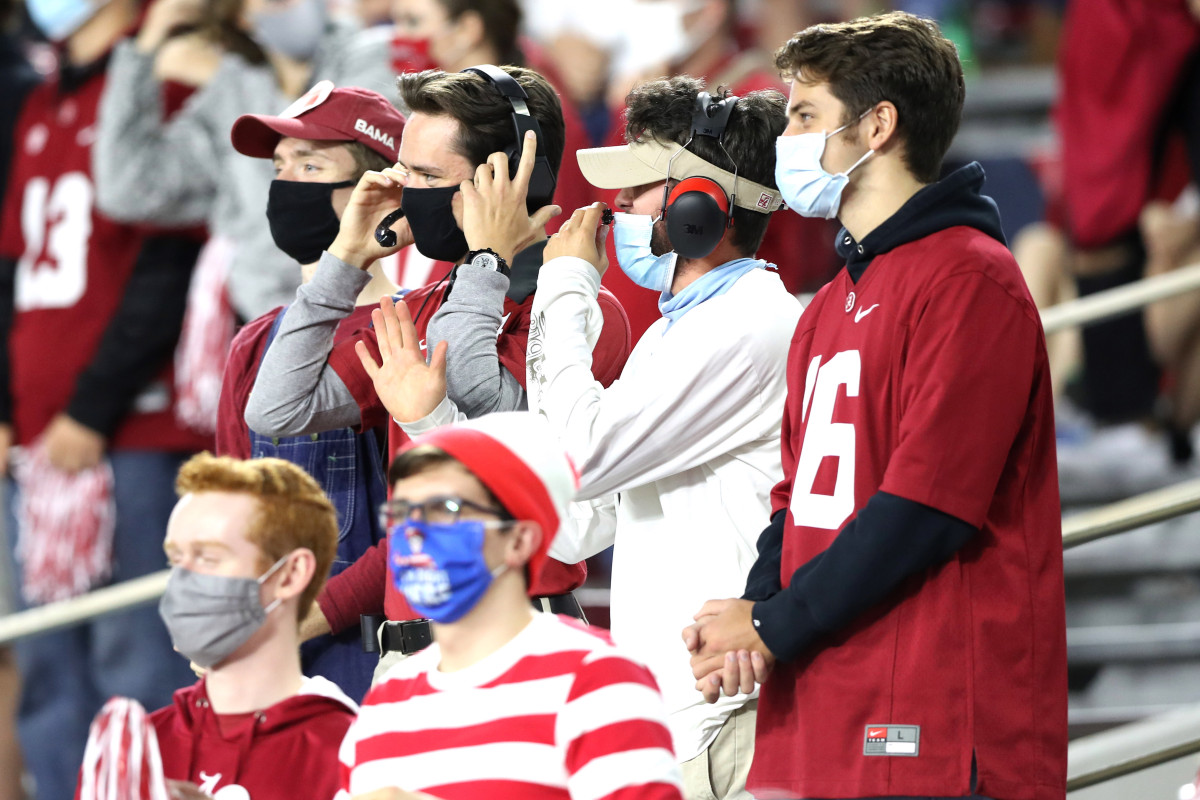 College football season ‘going to hell’ amid COVID-19
outbreaks 1
