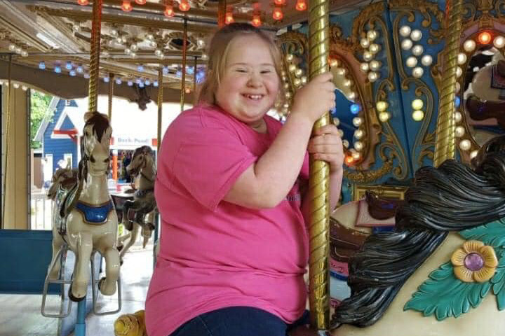 Kentucky teen who beat cancer last year dies of
COVID-19 1