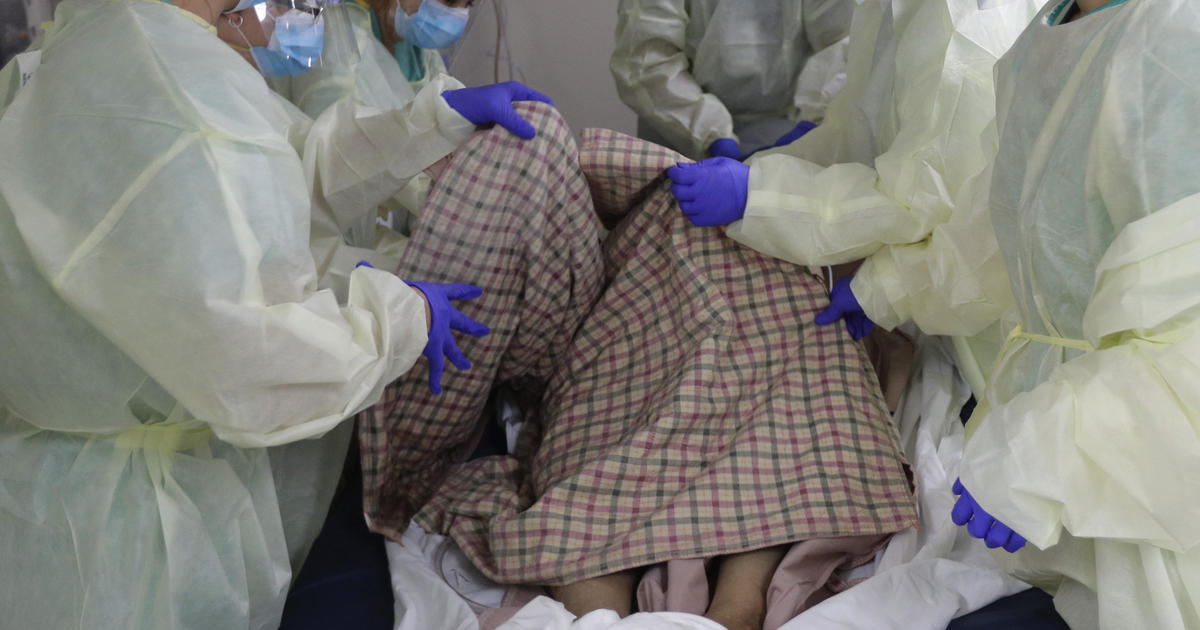 U.S. surpasses 10 million coronavirus cases 1